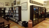 Plenty of display area!